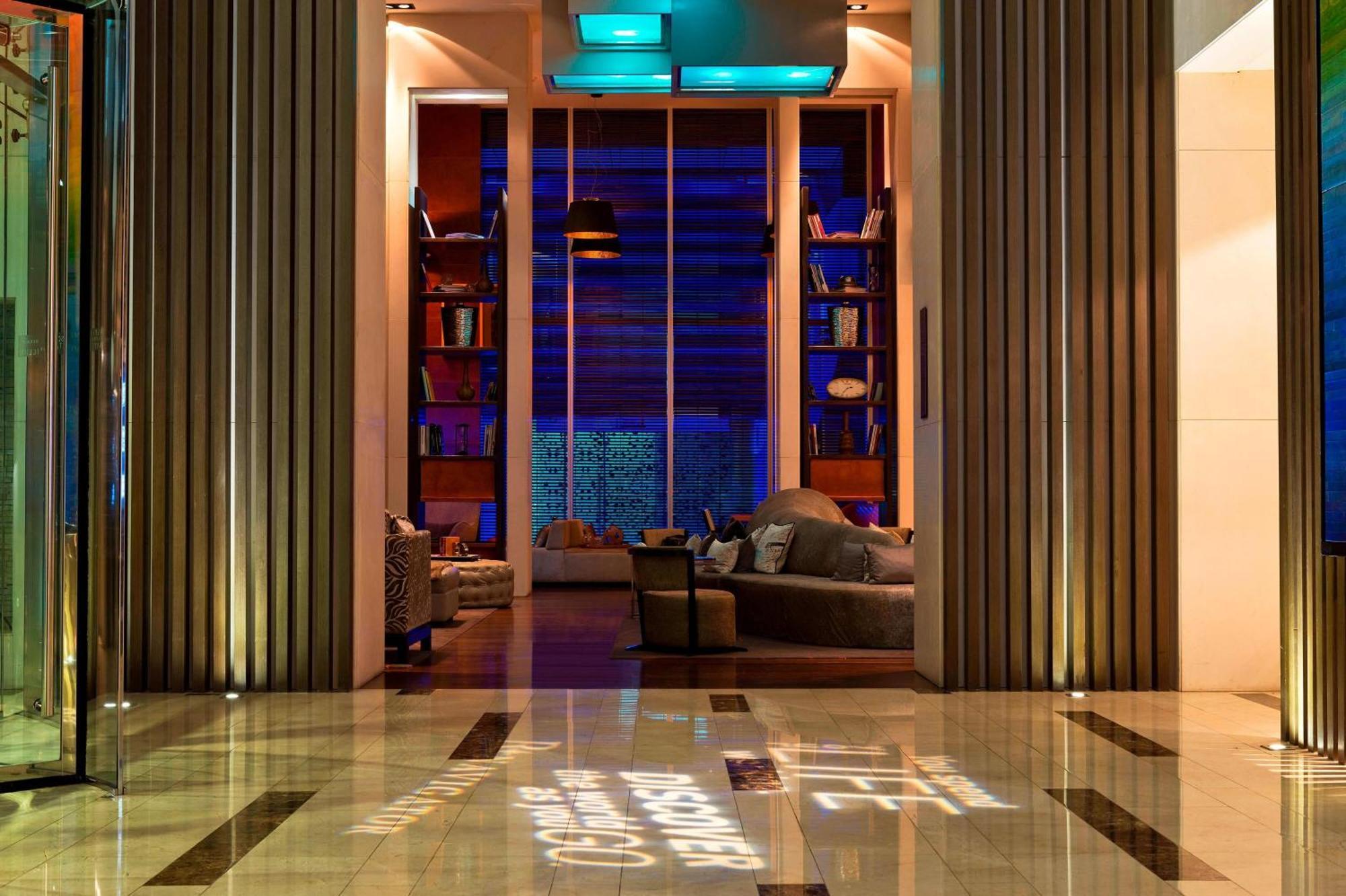Hotel Renaissance Santiago By Marriott Exterior foto