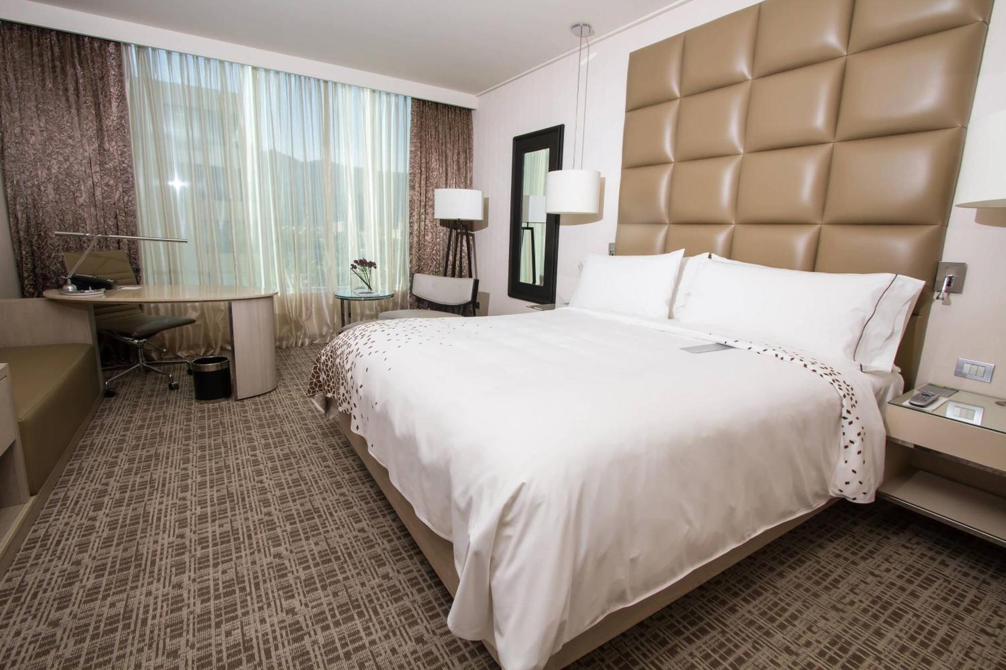 Hotel Renaissance Santiago By Marriott Exterior foto